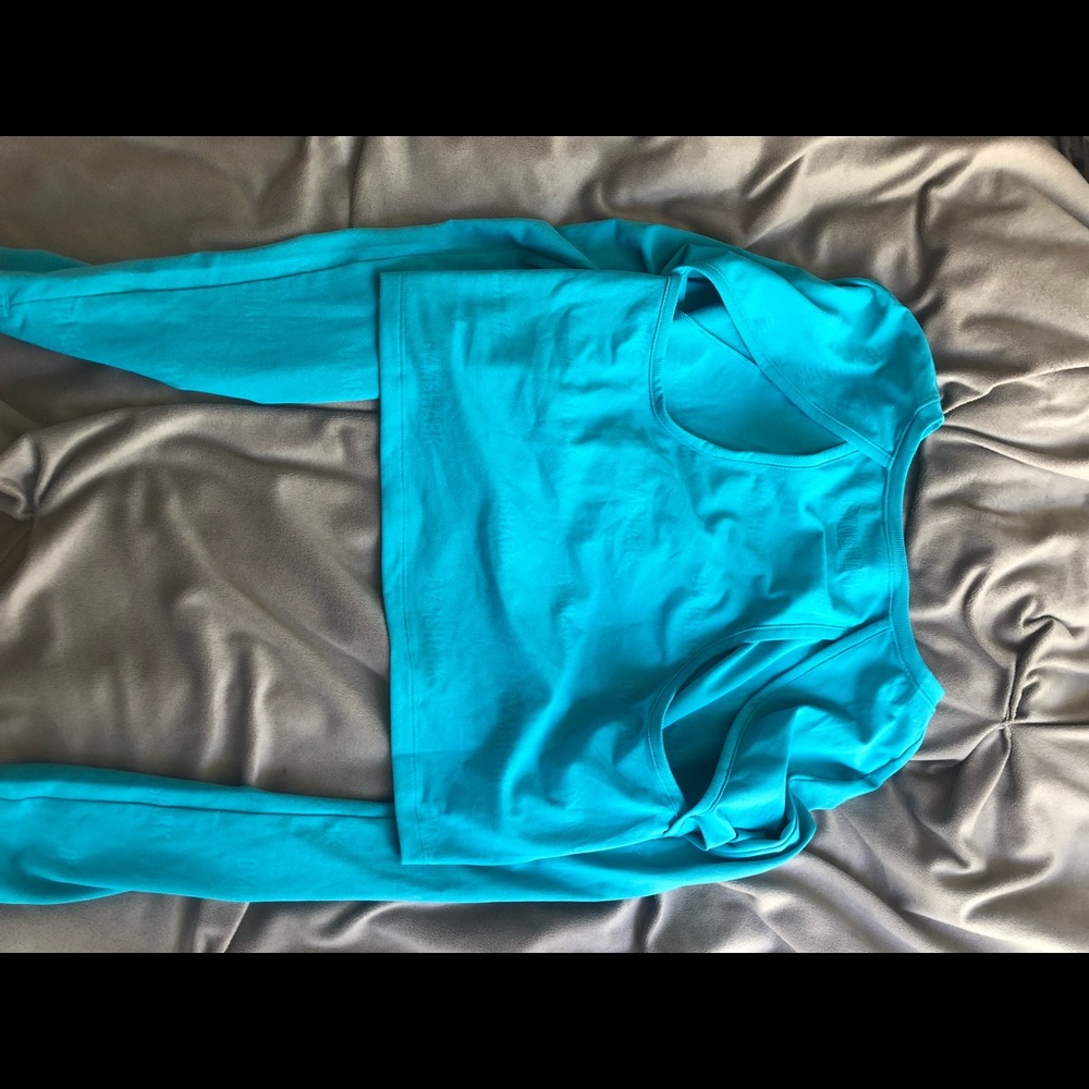 Gymshark focus long sleeve crop